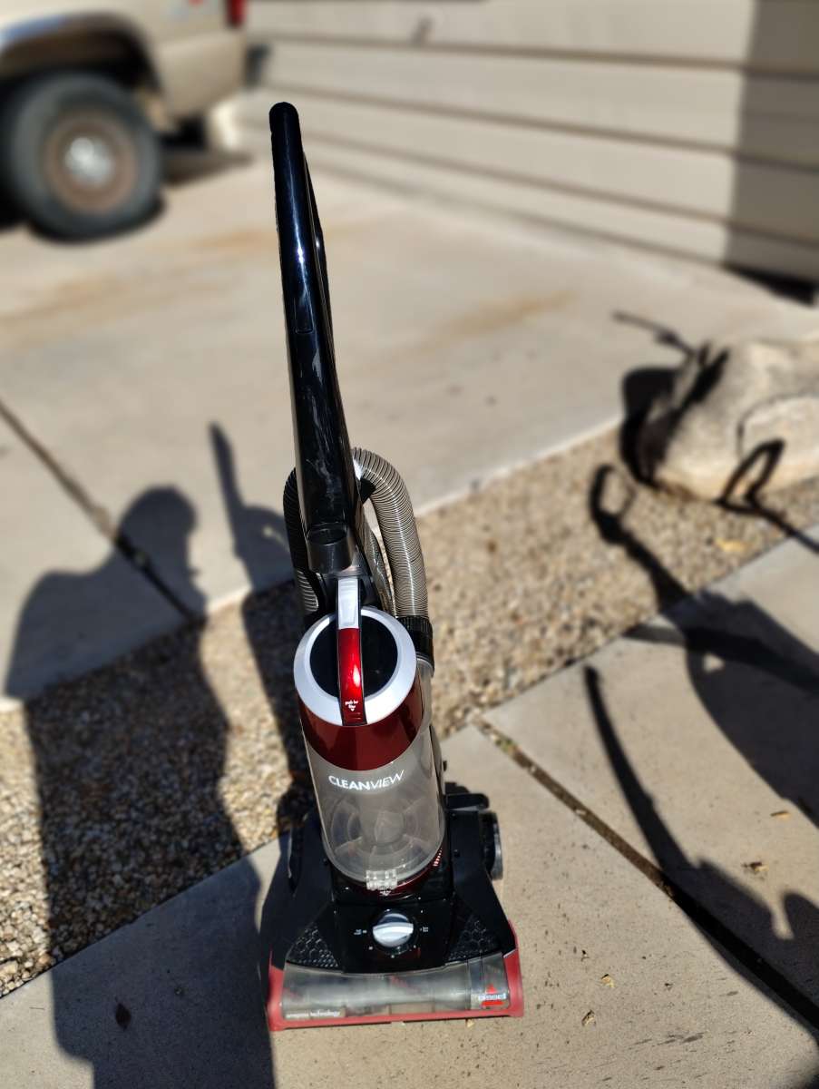 Bissell Bagless Vacuum Cleaners prices in description