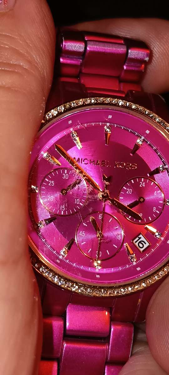 Michael kors pink watch