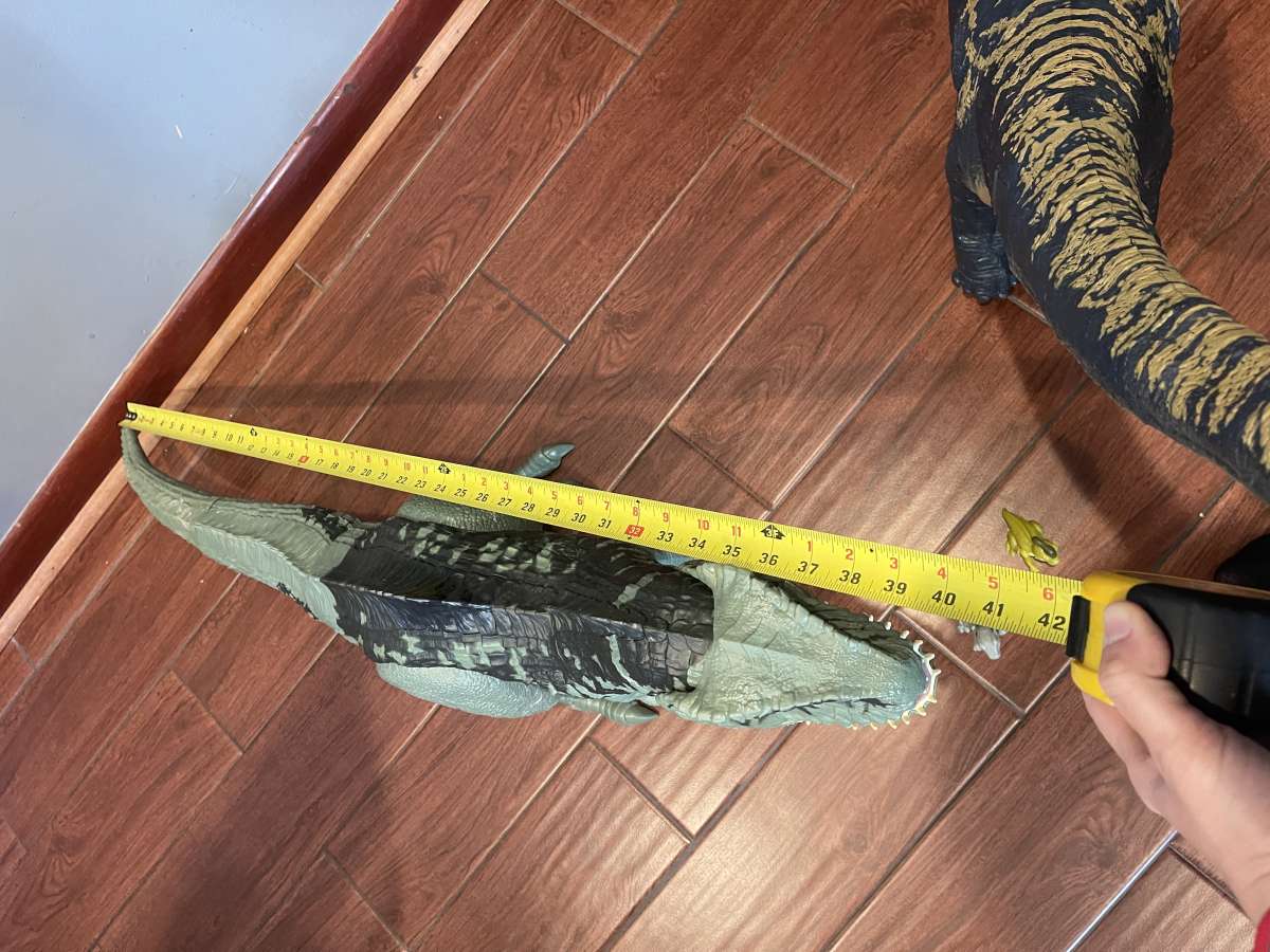 large jurassic world dominion dinosaurs