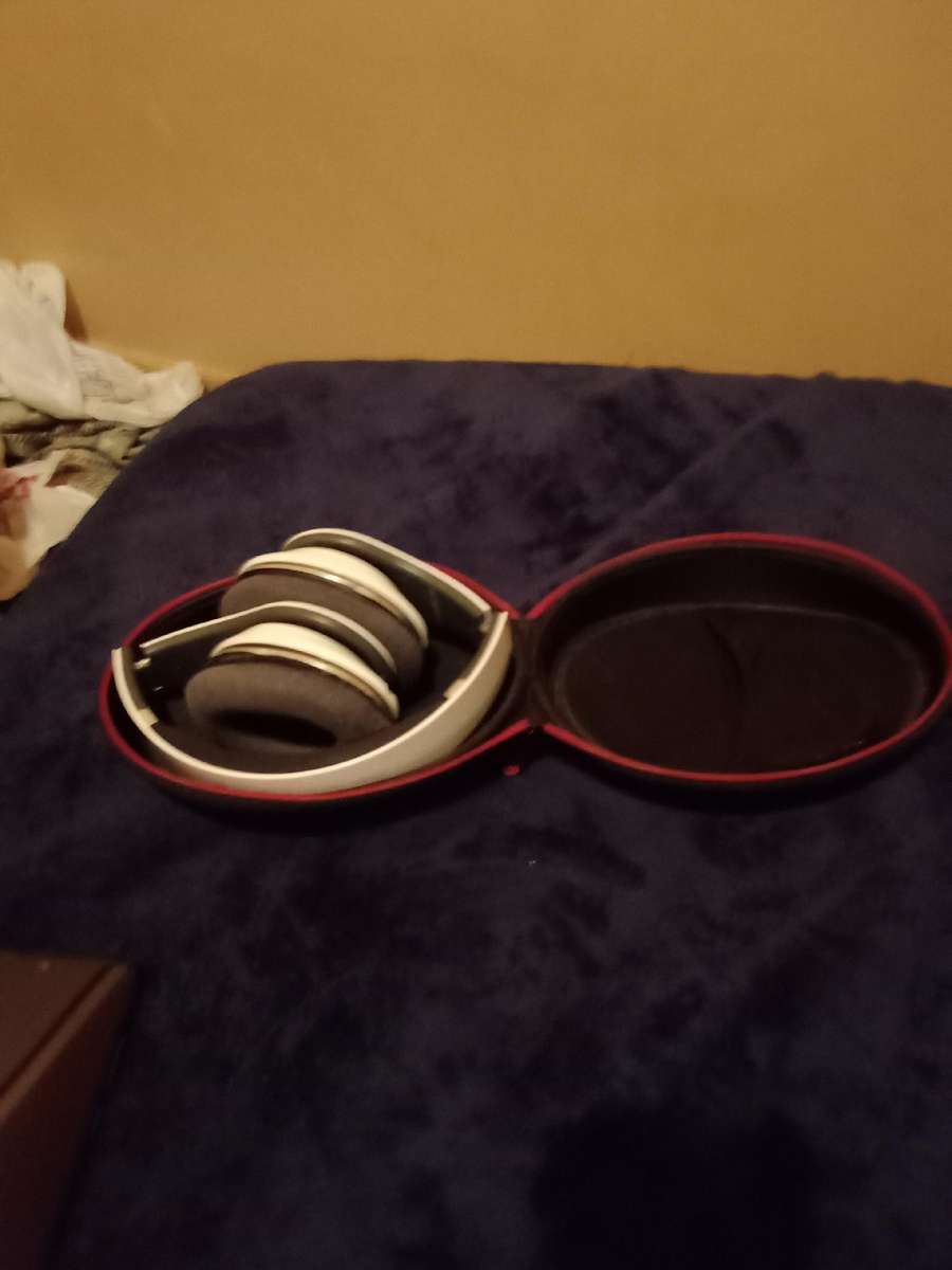 beats by Dr Dre studio Ekocycle high definition isolation he