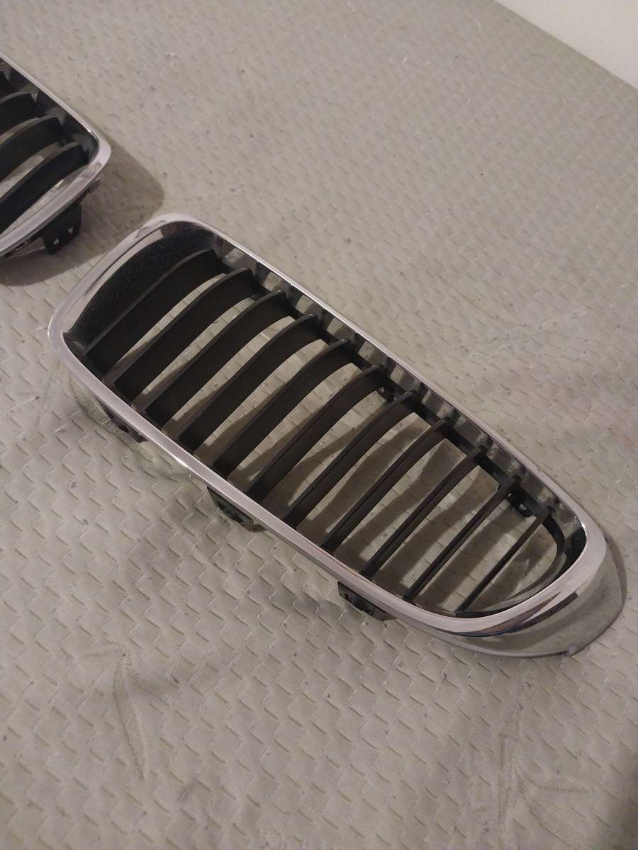 2 partes originales para frente de carro BMW