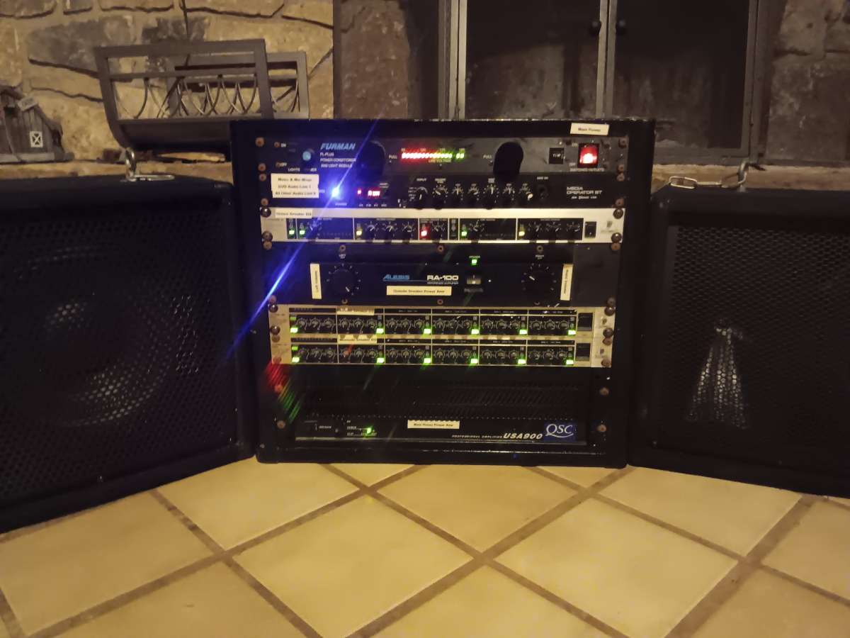 Outside Amp with 4 speakers