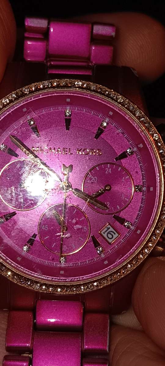 Michael kors pink watch
