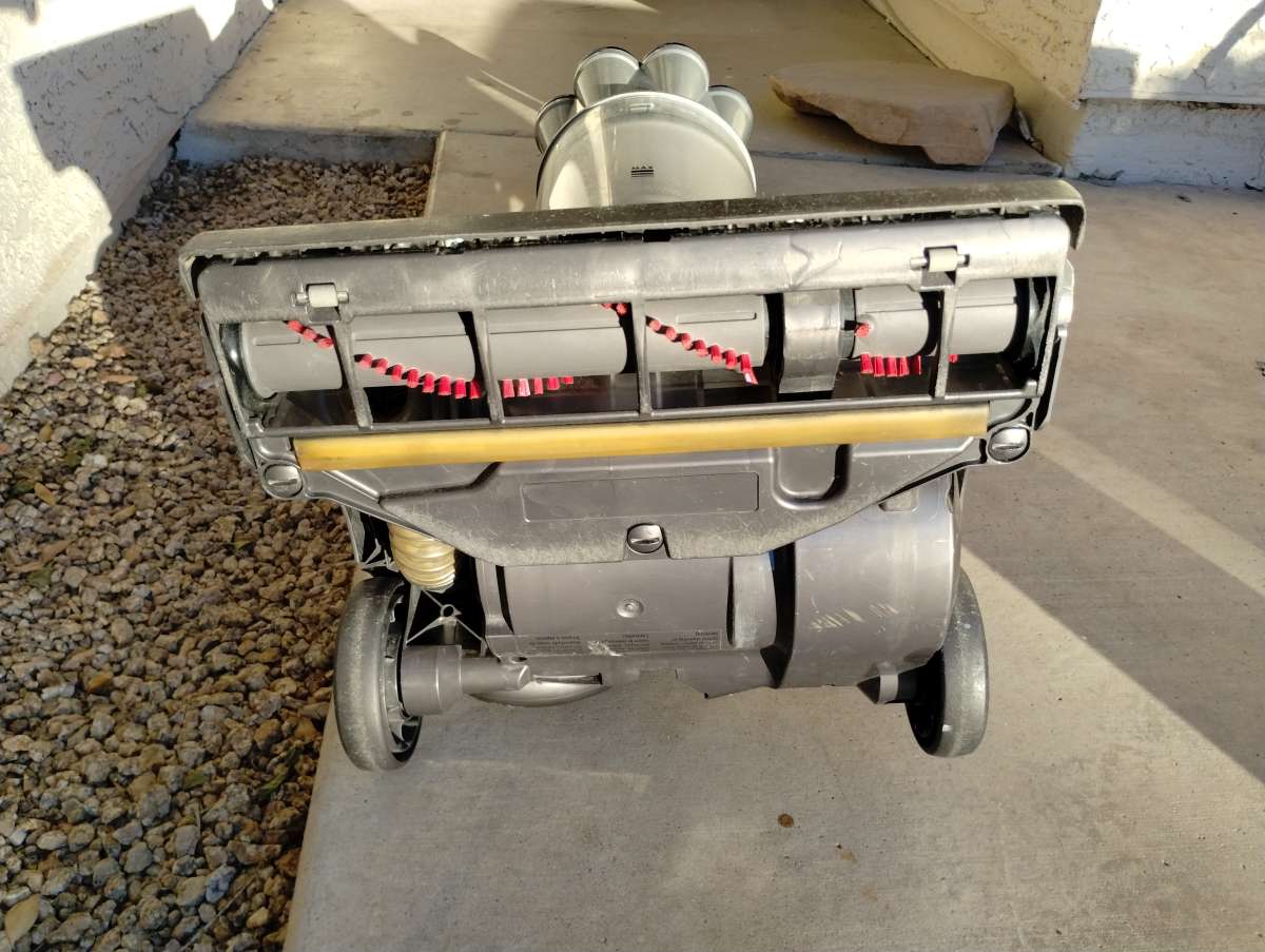 DYSON DC17 Absolute Animal Bagless Vacuum Cleaner