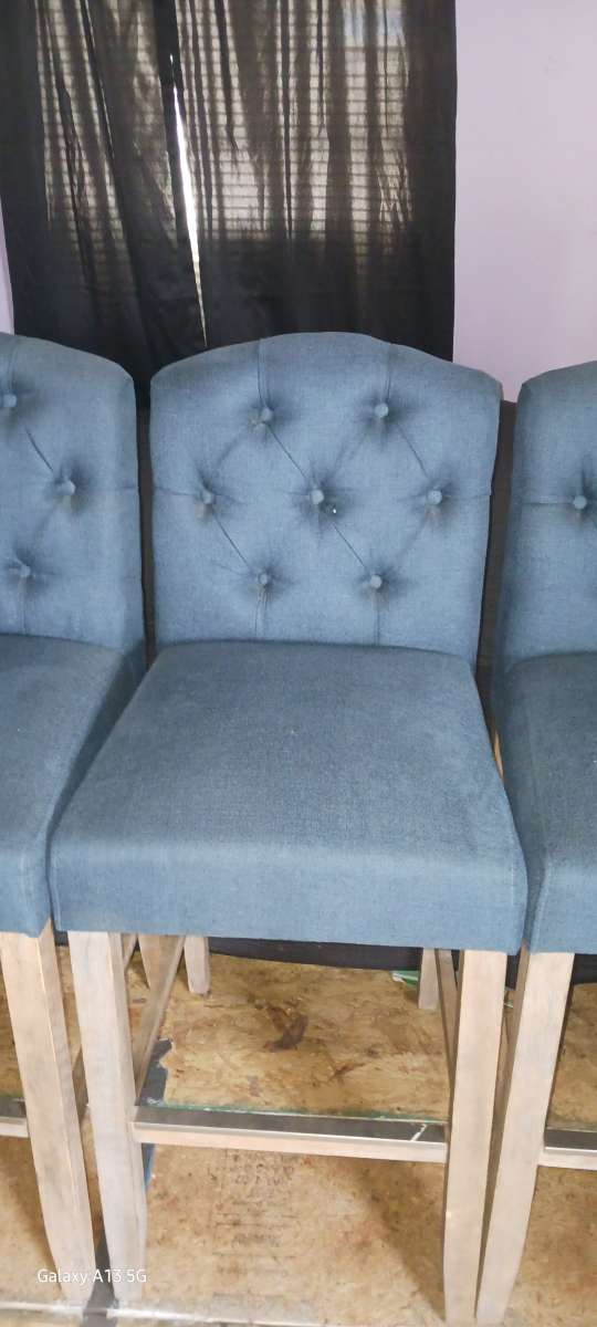 Set of 4 Blue fabric like new bar stools