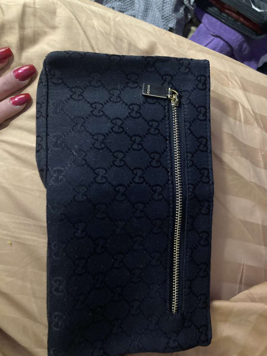 black handbag