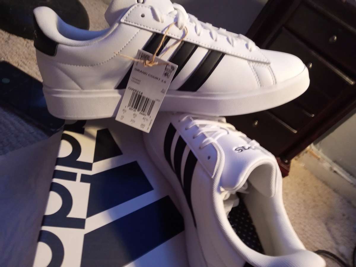 brand new Adidas size 10