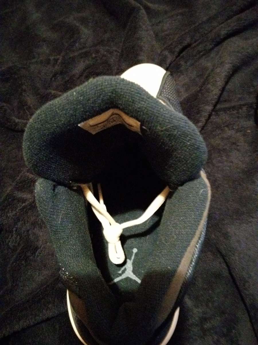 Jordan 13 retro  authentic size 12