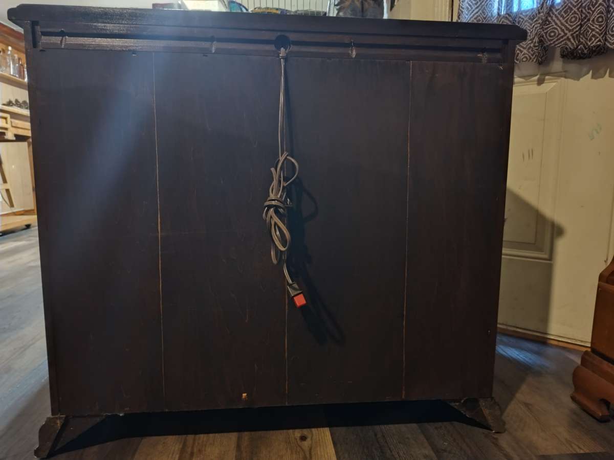 lighted display cabinet