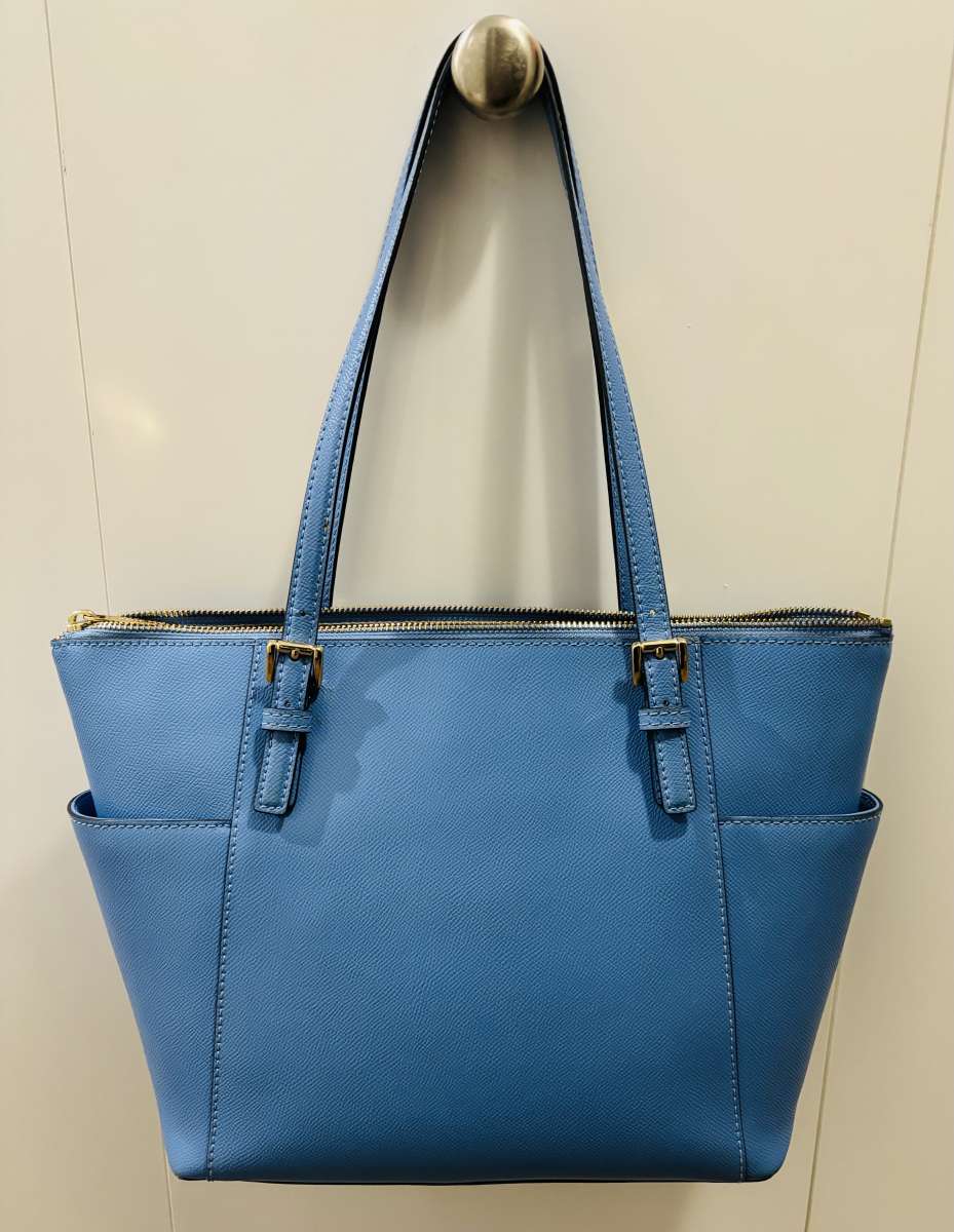 BEAUTIFUL BRILLANT BLUE MICHAEL KORS HANDBAG