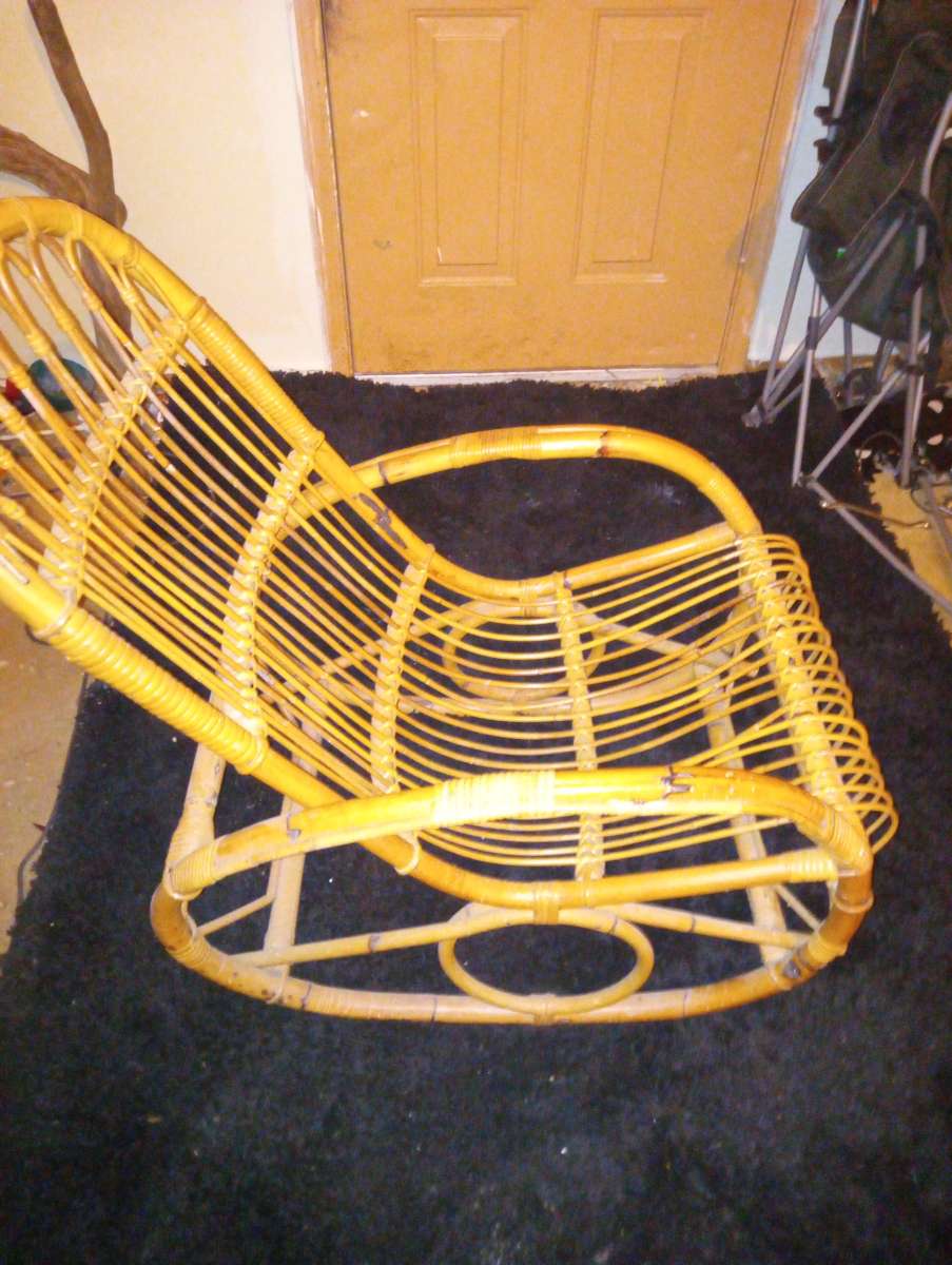 VINTAGE 1970S BURNT BAMBOO RATAAN ROCKING CHAIR