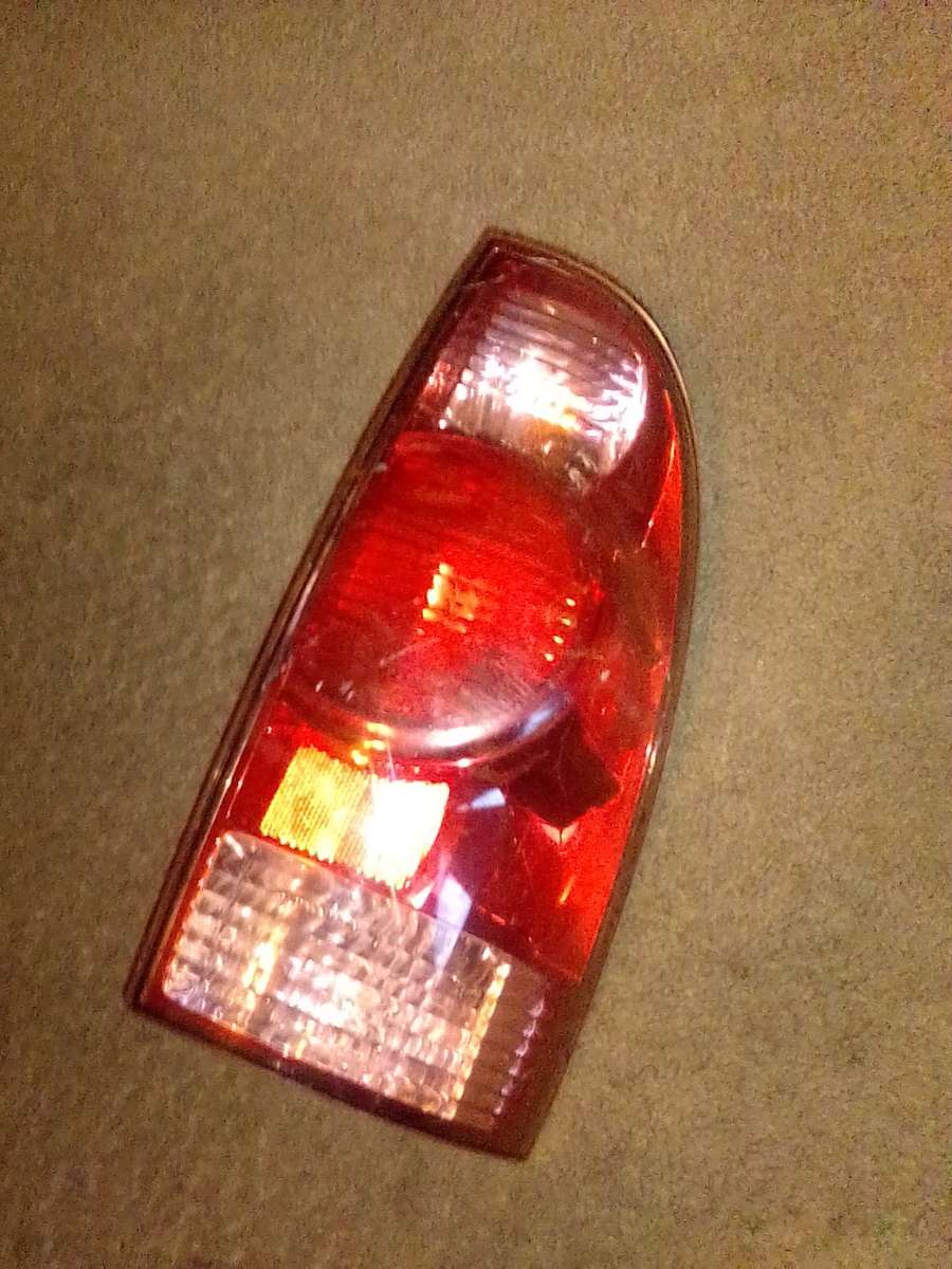2003 Toyota 4Runner Right rear tail light