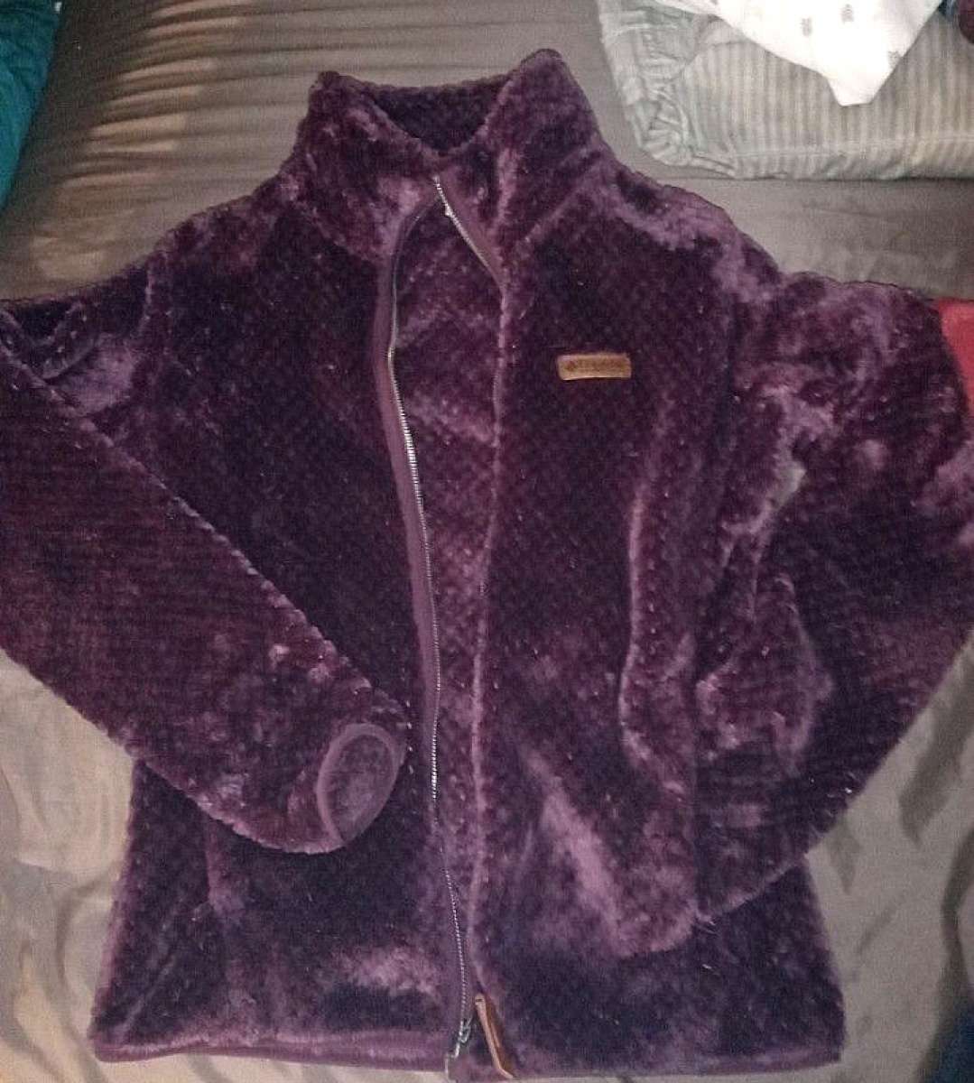 Columbia jacket size small