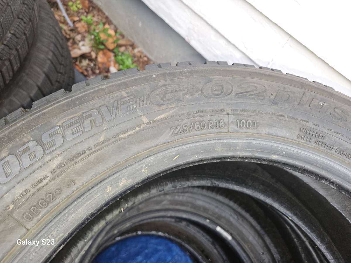 Set of TOYO G02 18in Tires