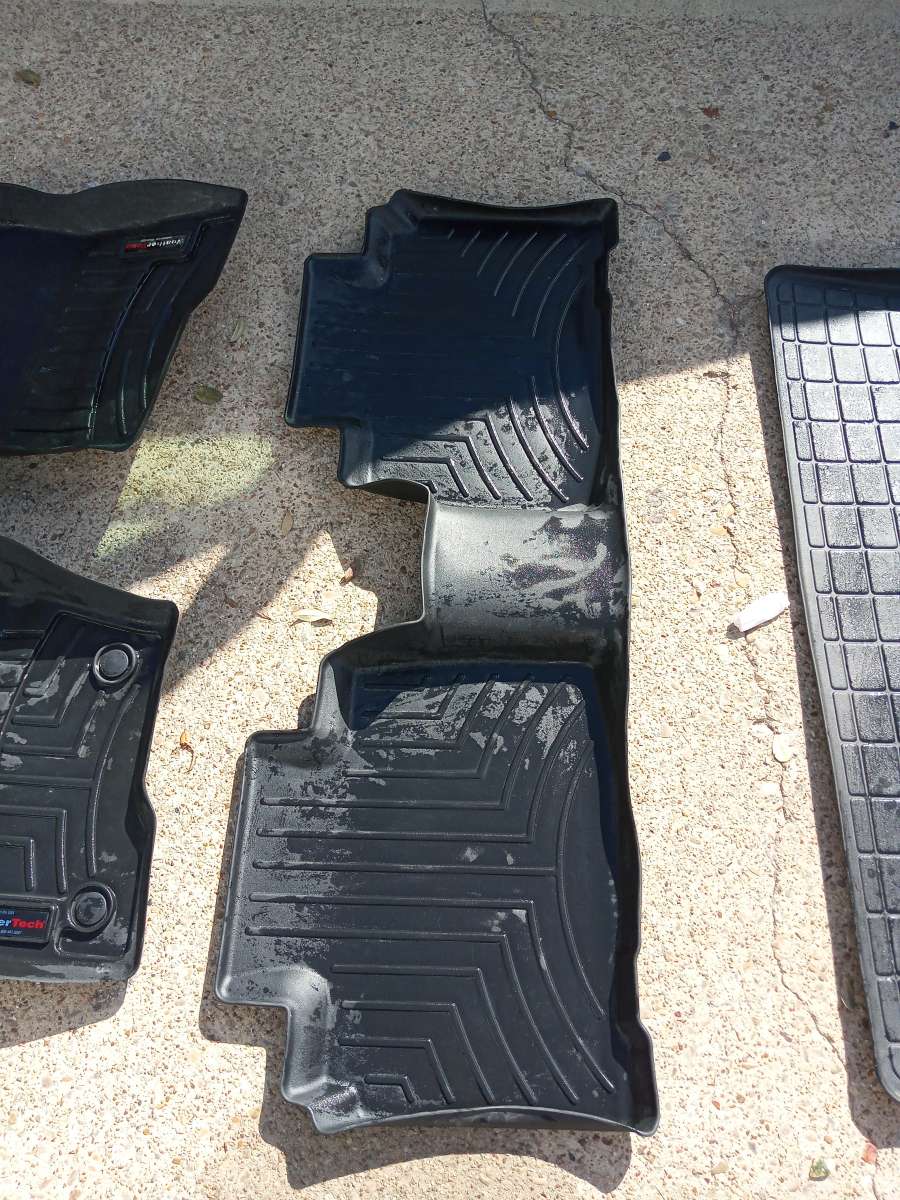 ALL WEATHER FLOOR MATS    EDGE