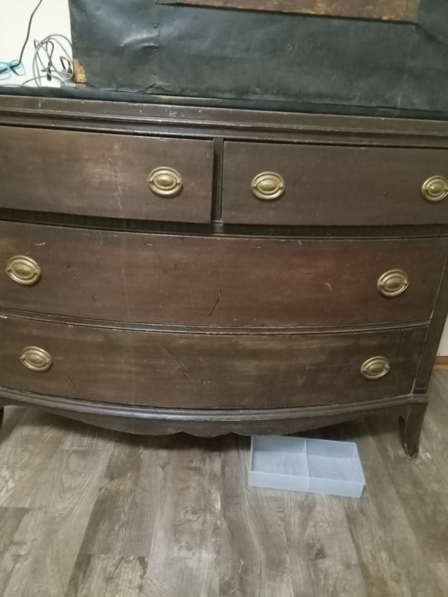 pictures dresser vase tables