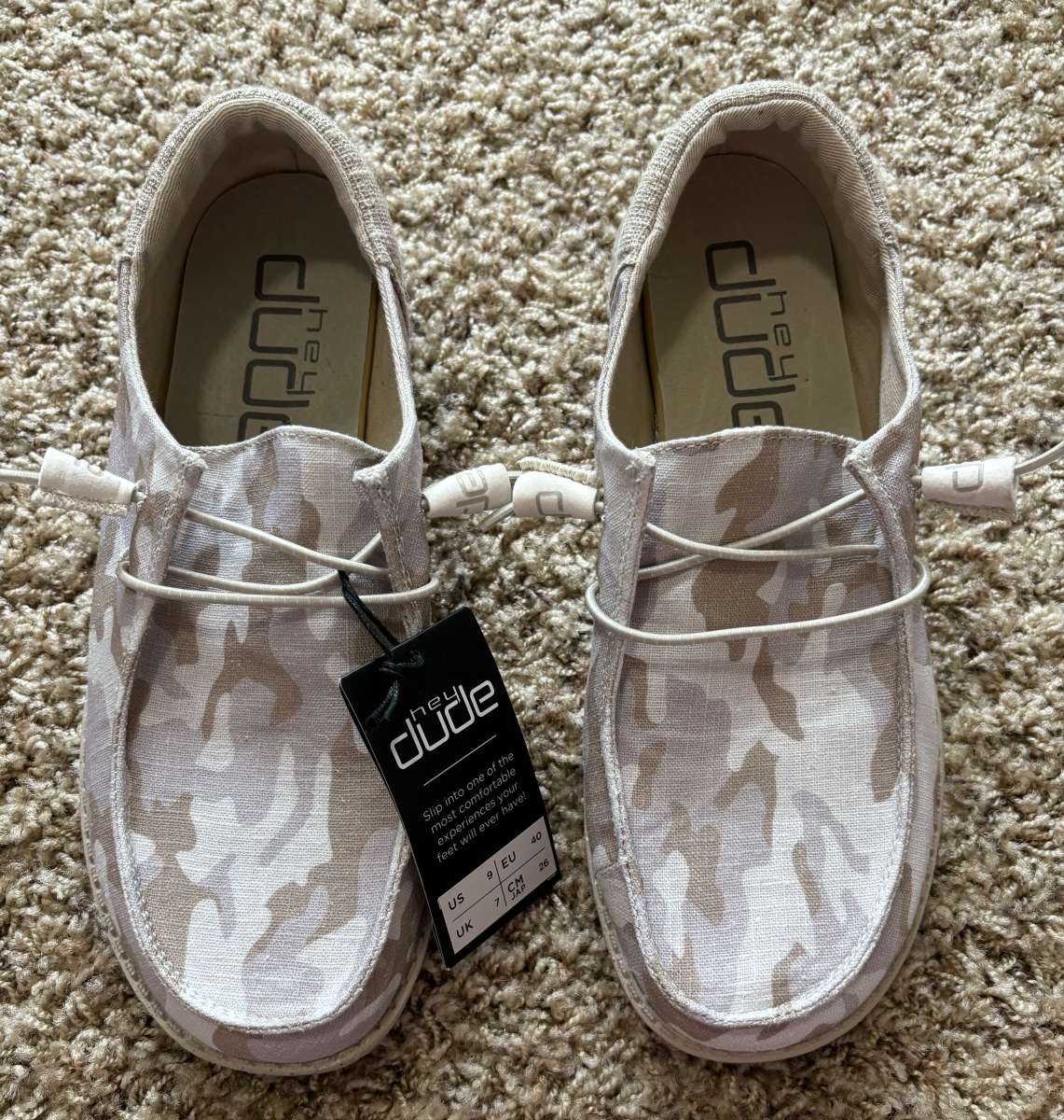 BRAND NEW WOMENS HEY DUDES