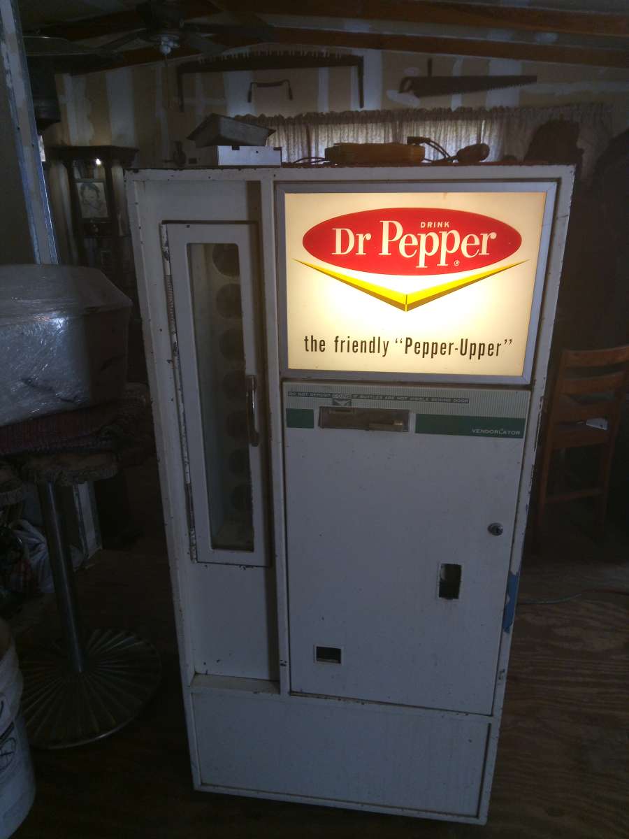 1960 Dr pepper soda machine