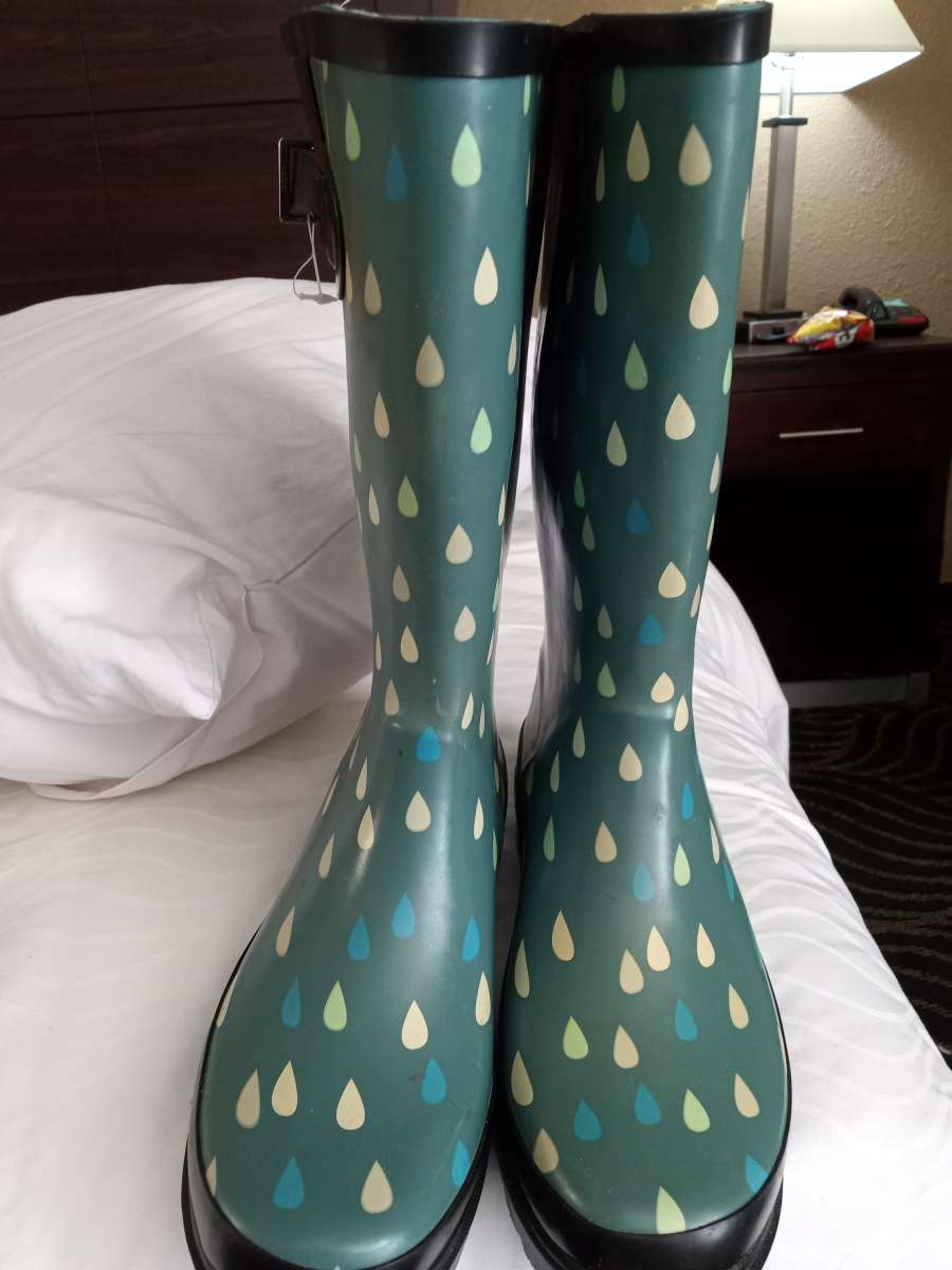 women rain boots