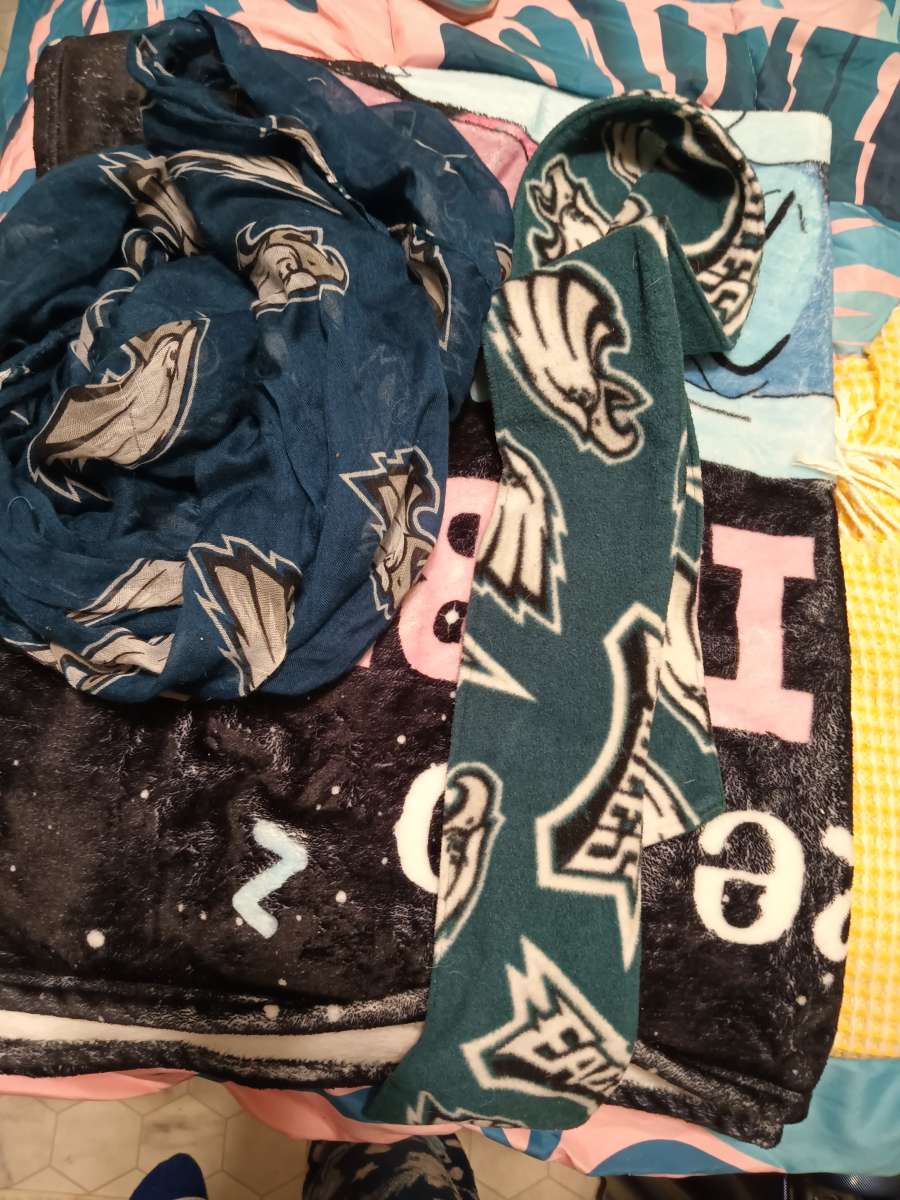eagles scarves