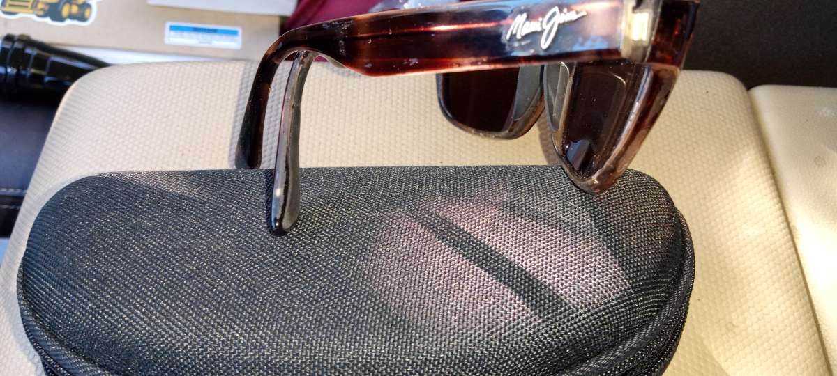 the sunglasses Maui Jim