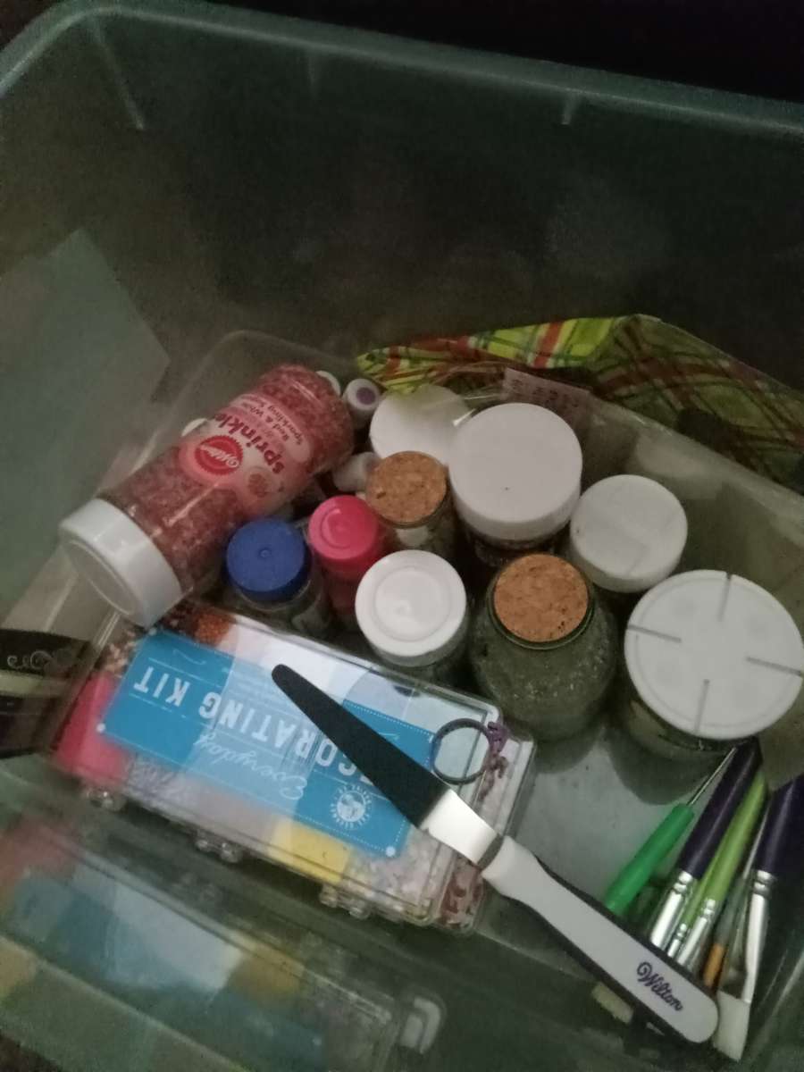 cake decorating  items