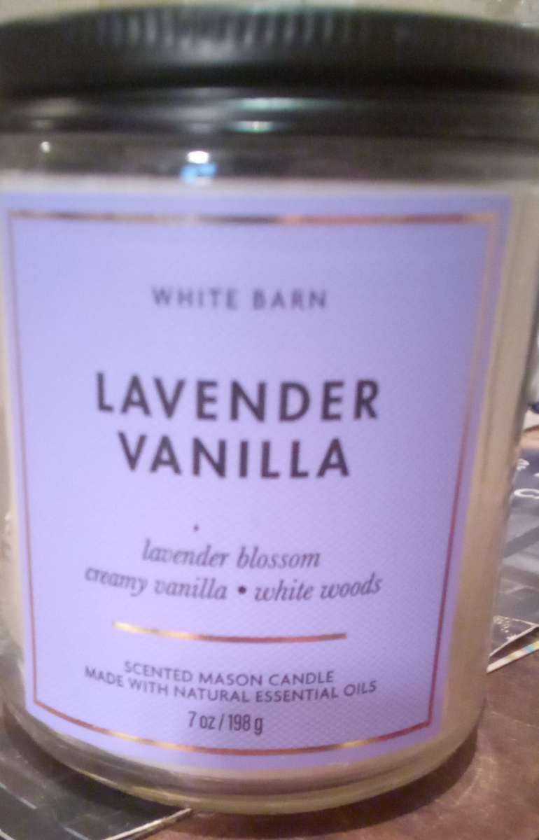 FRAGRANCE DIFFERENTS KINDA CANDLES