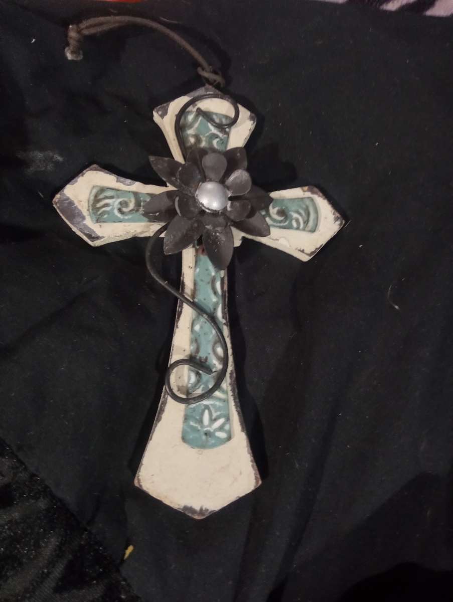 VINTAGE WESTERN STYLE CROSS
