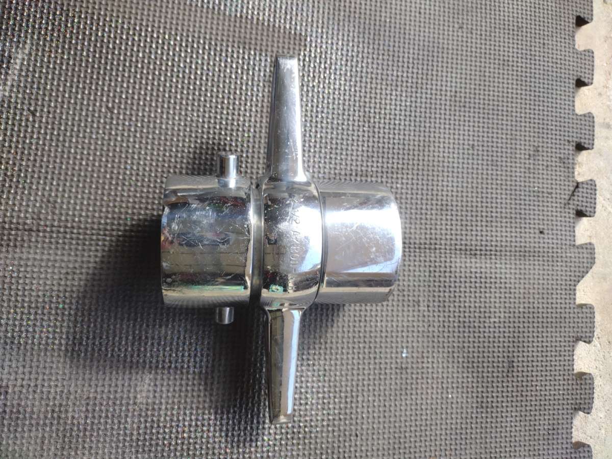 AKRON BFG TWO N A HALF inch Hydrant adapter