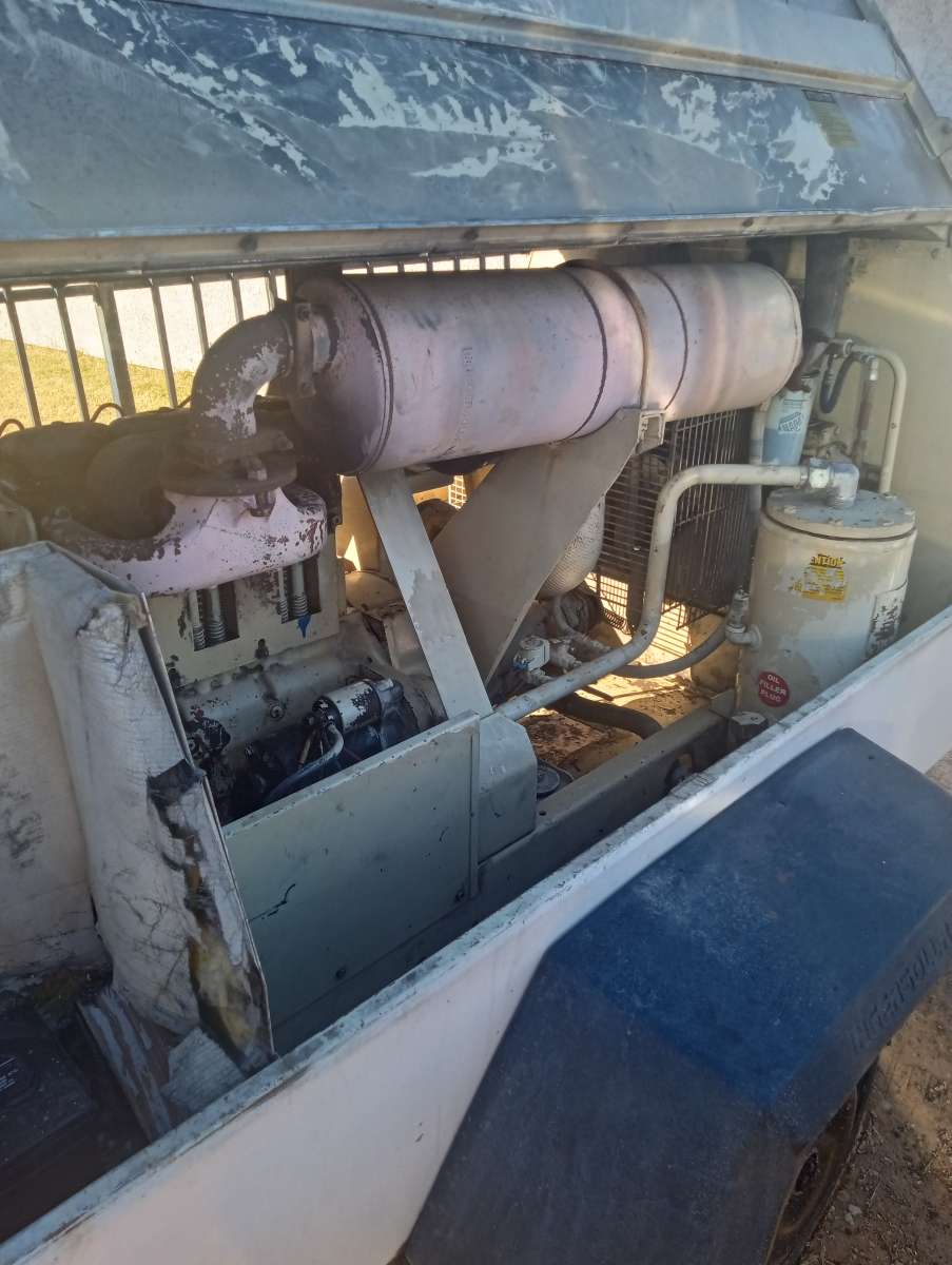 Ingersoll Rand 185 Portable Air Compressor  Diesel