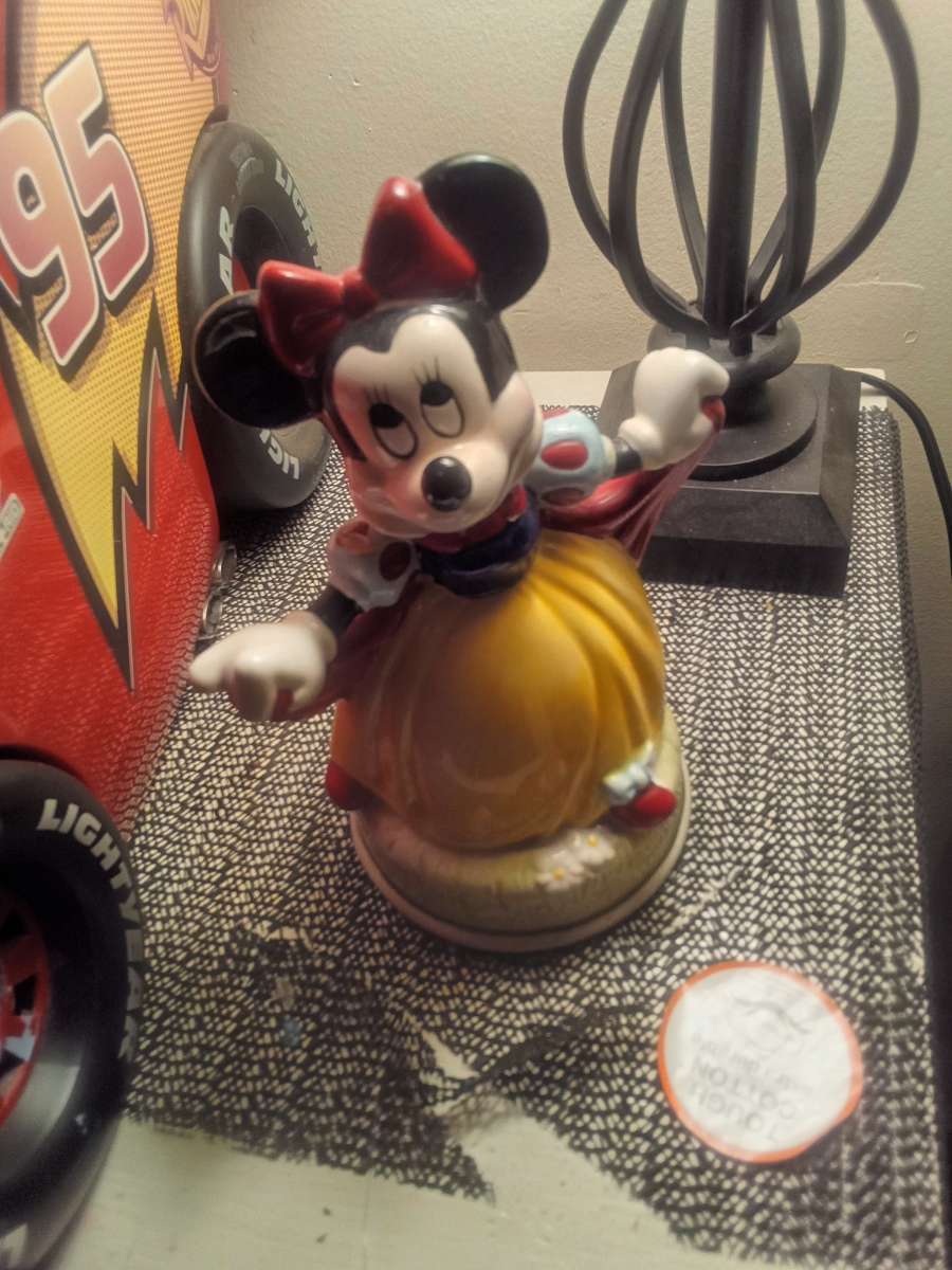 Minnie mouse music wind up