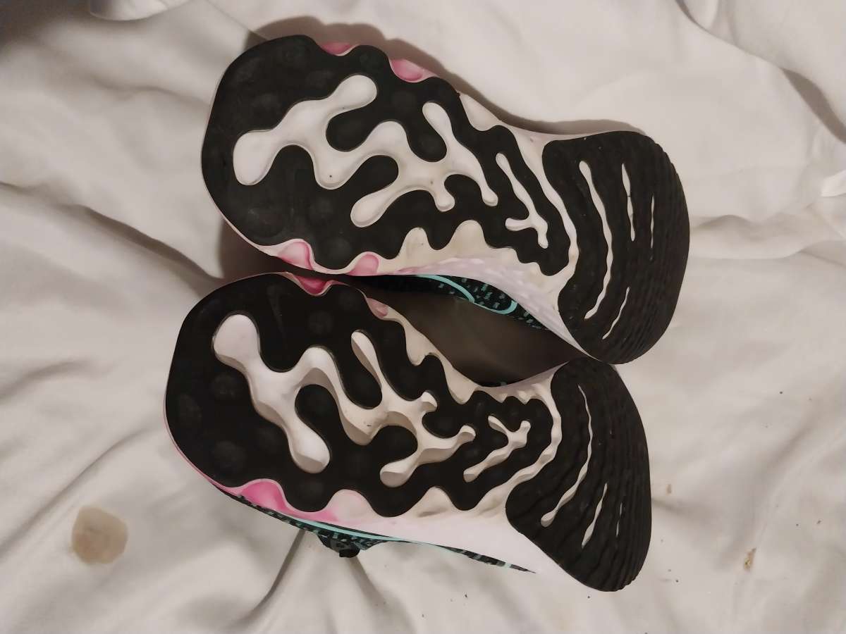 nike Retreat infinity size 7 half mens