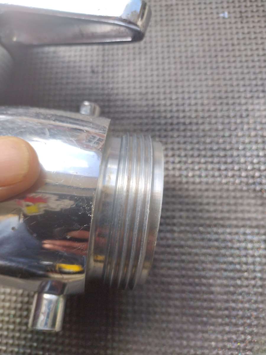 AKRON BFG TWO N A HALF inch Hydrant adapter