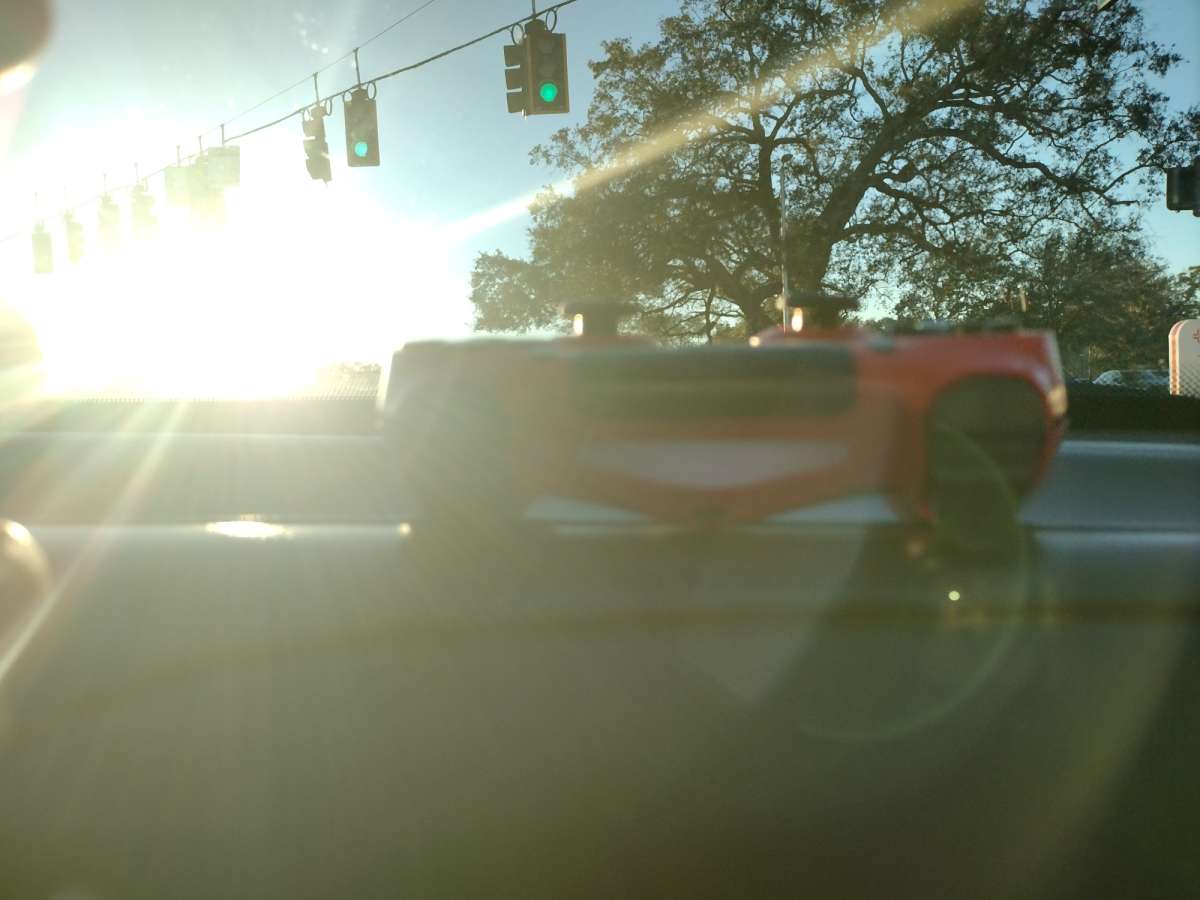 ALMOST BRAND NEW  VERY LIGHTLY USED   RED PS4 CONTROLLER