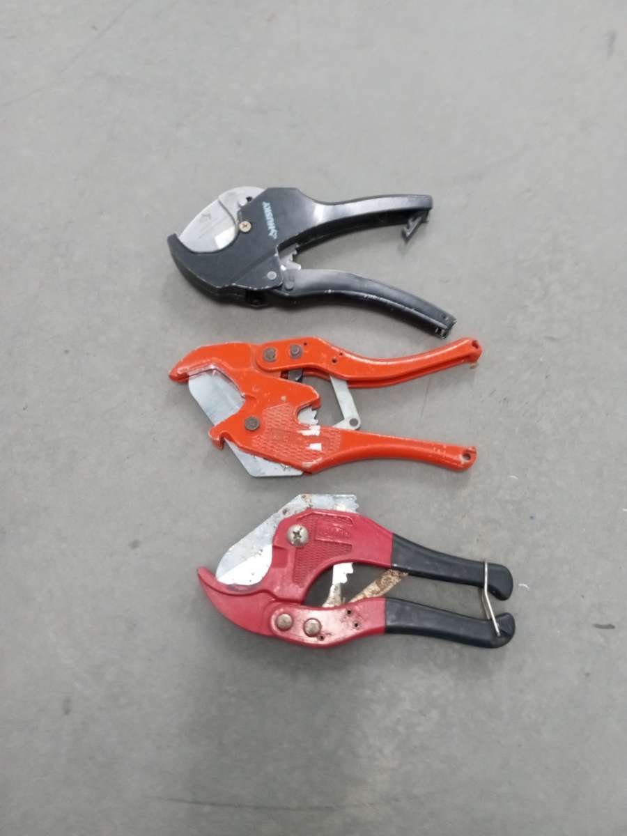 lot of 3 ratcheting Husky Orbit Merry falls