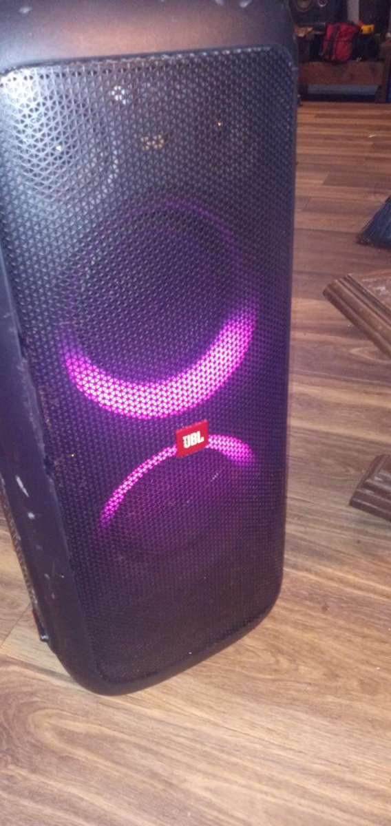 Jbl Bluetooth  subwoofer speaker