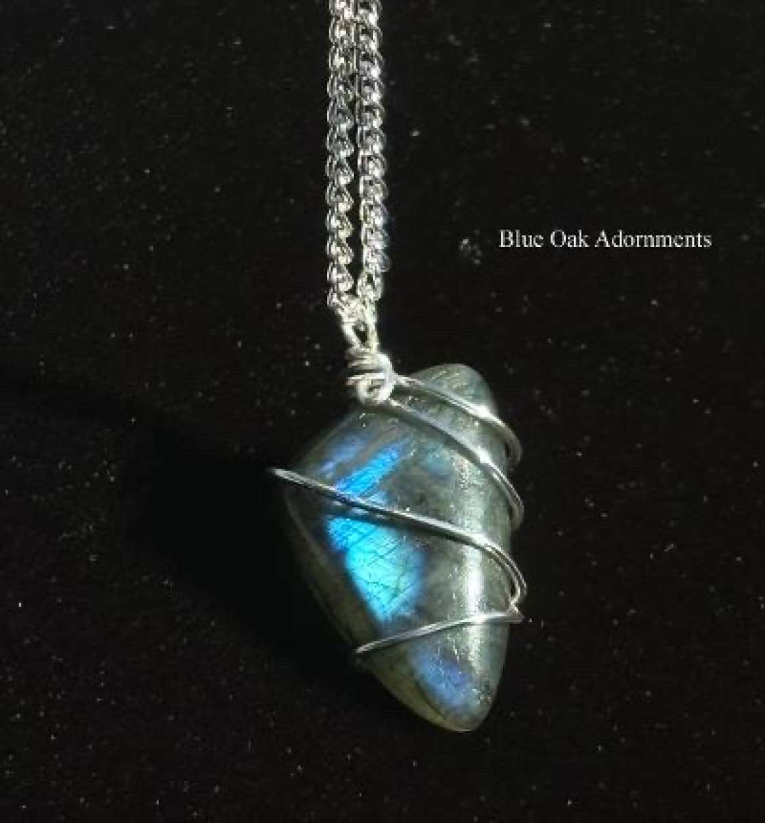 Handmade wire wrapped labaradorite pendant