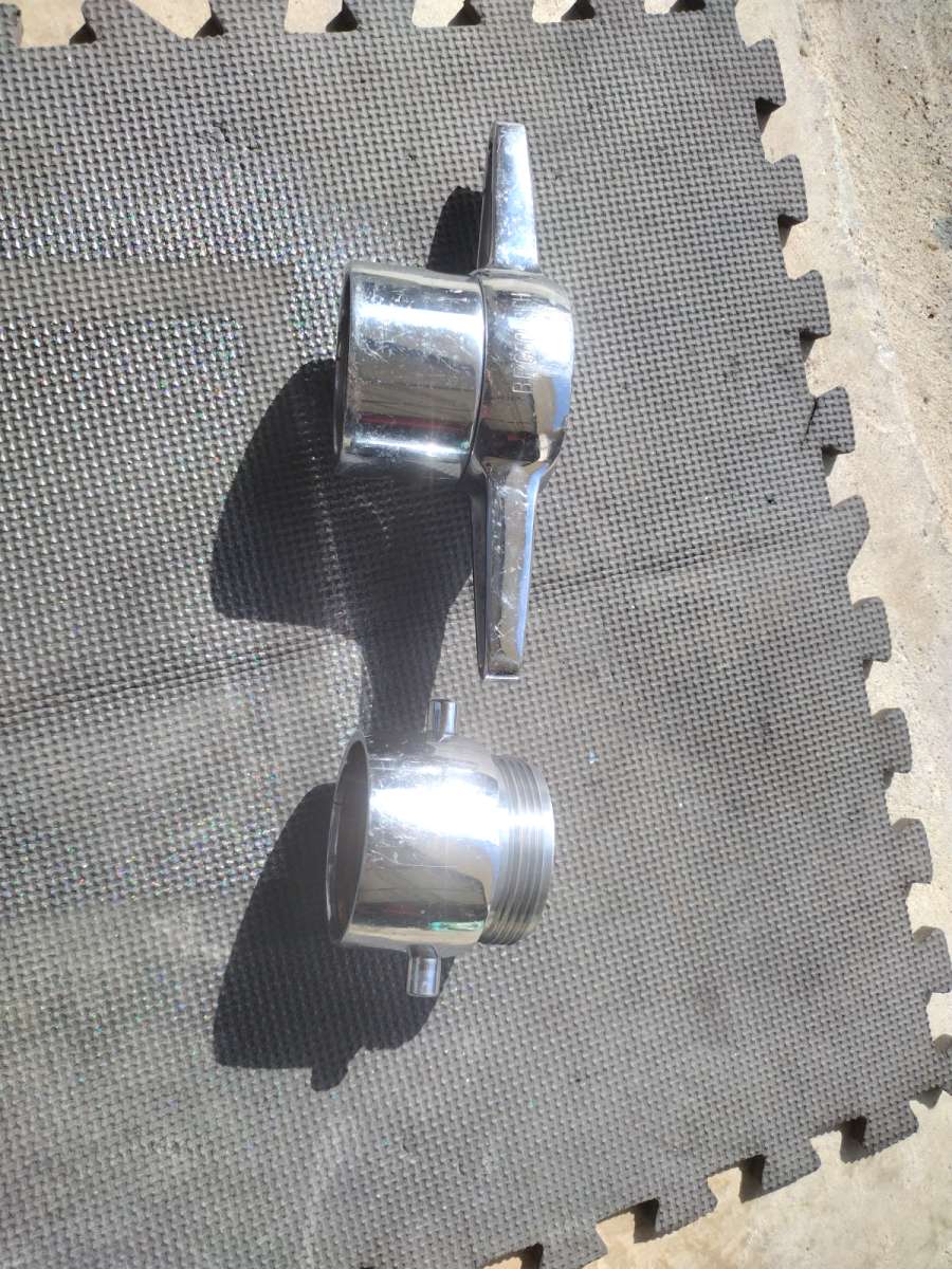 AKRON BFG TWO N A HALF inch Hydrant adapter