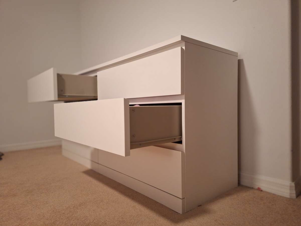 Dresser White 6 drawers