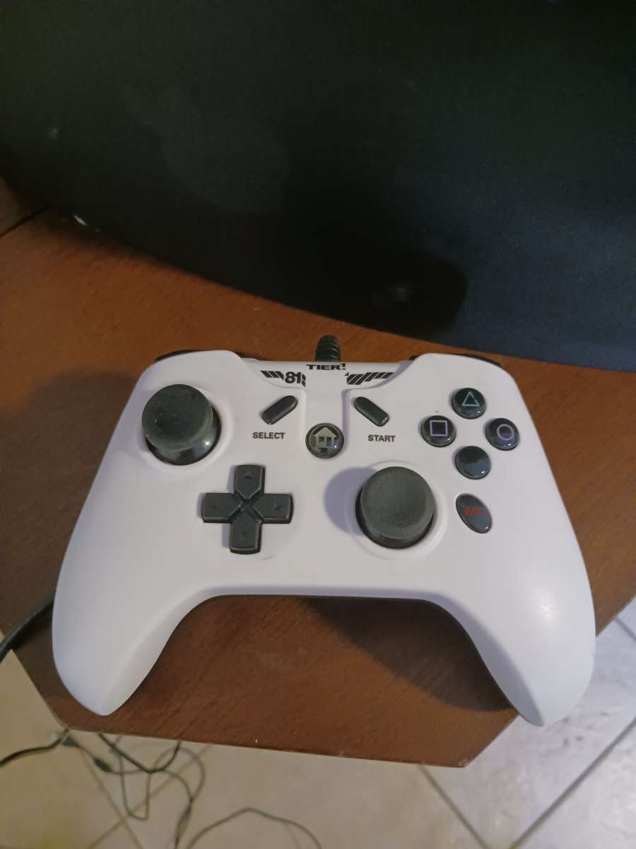 Ps3 slim console and 30 games