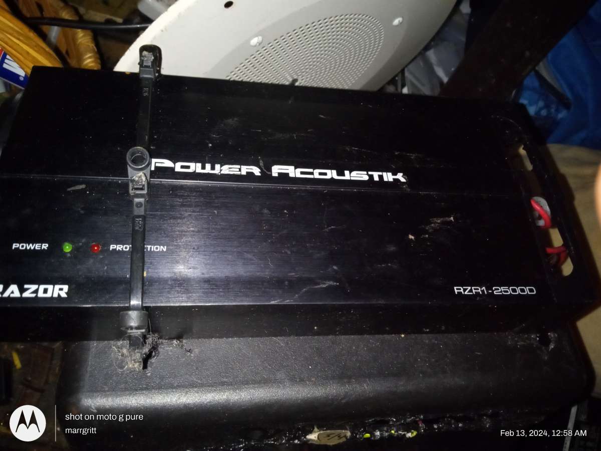 2 12inch Kenwood Speakersand Power Acoustic amp