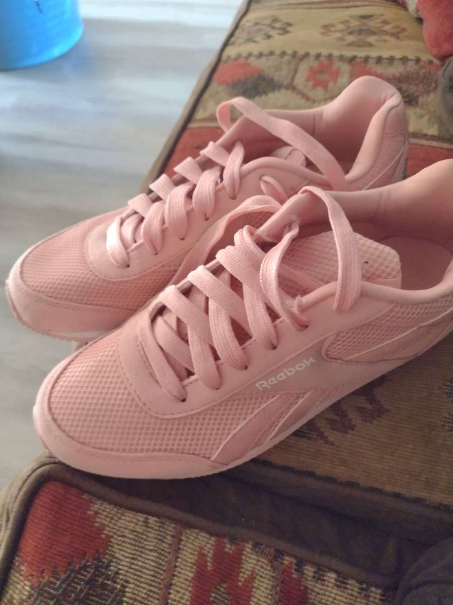 Reebok Shoes size 5