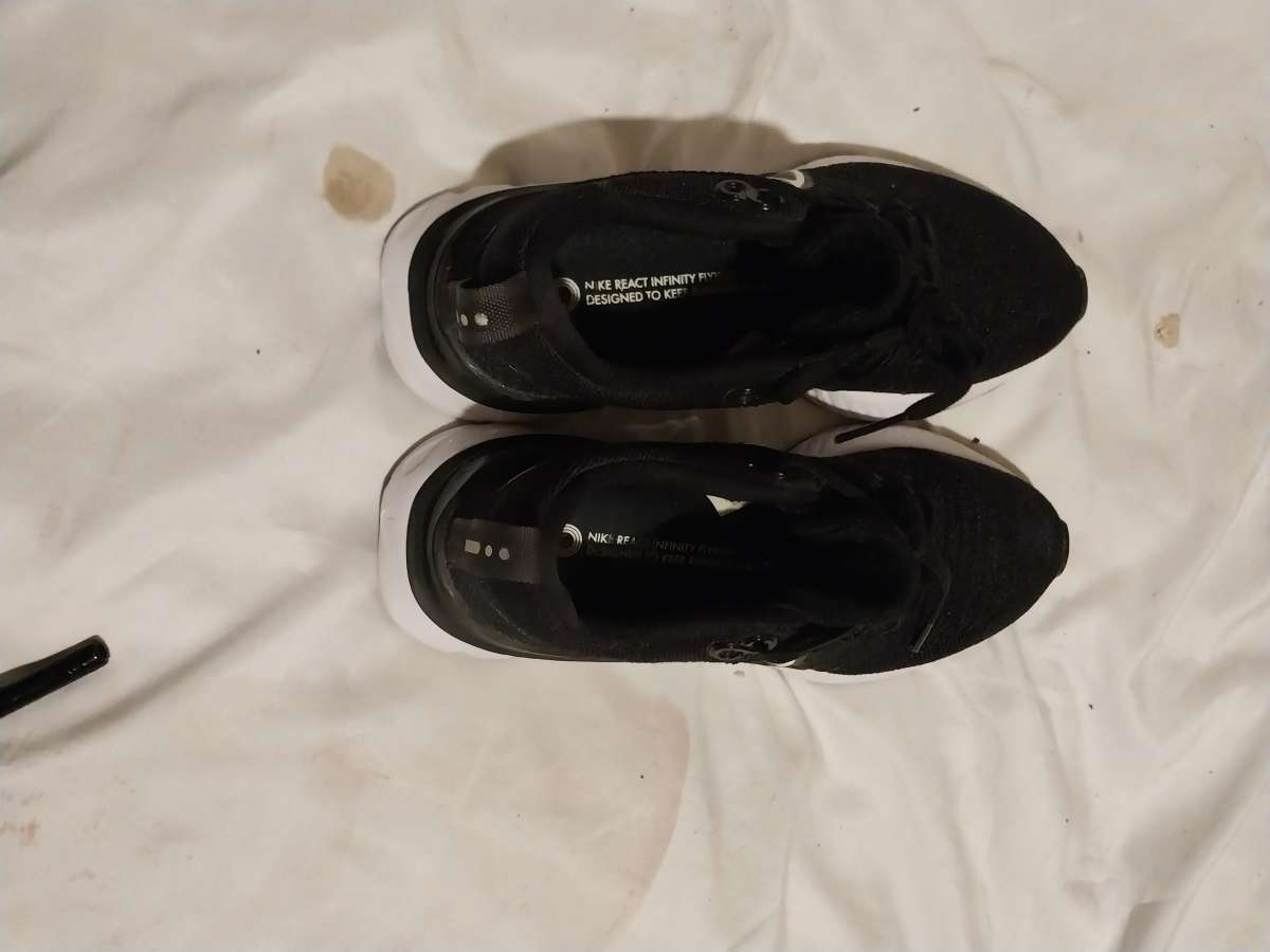 nike Retreat infinity size 7 half men