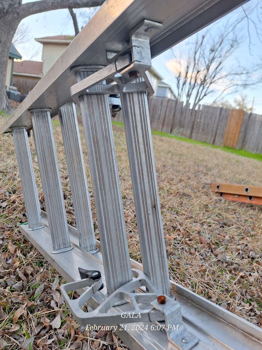 Warner aluminum 24 ft ladder