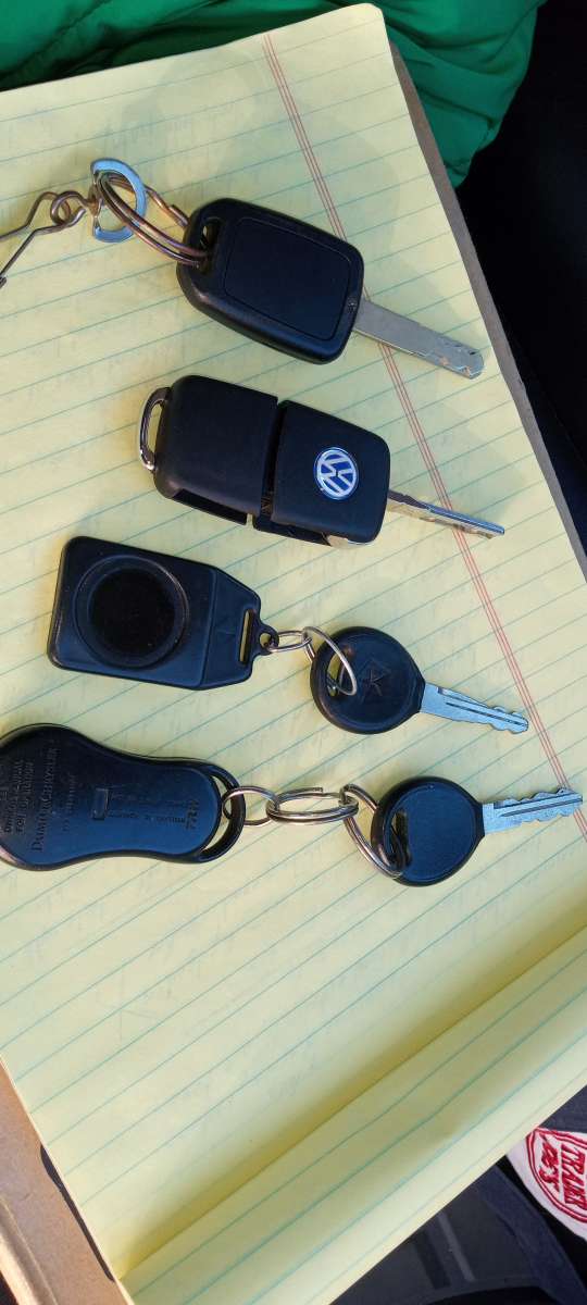the 3 sets of keys car