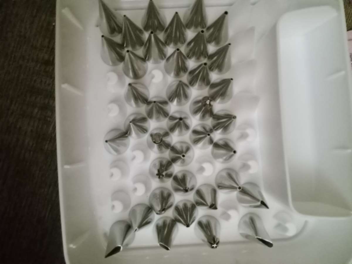 cake decorating  items