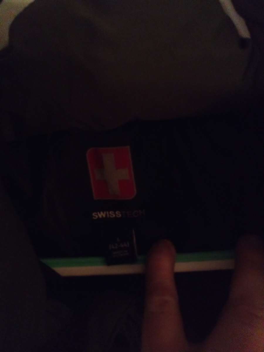 Kswiss coat with hood waterproof like new very worm and dry