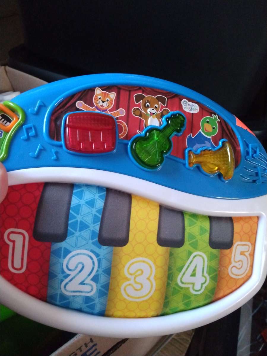 toy piano