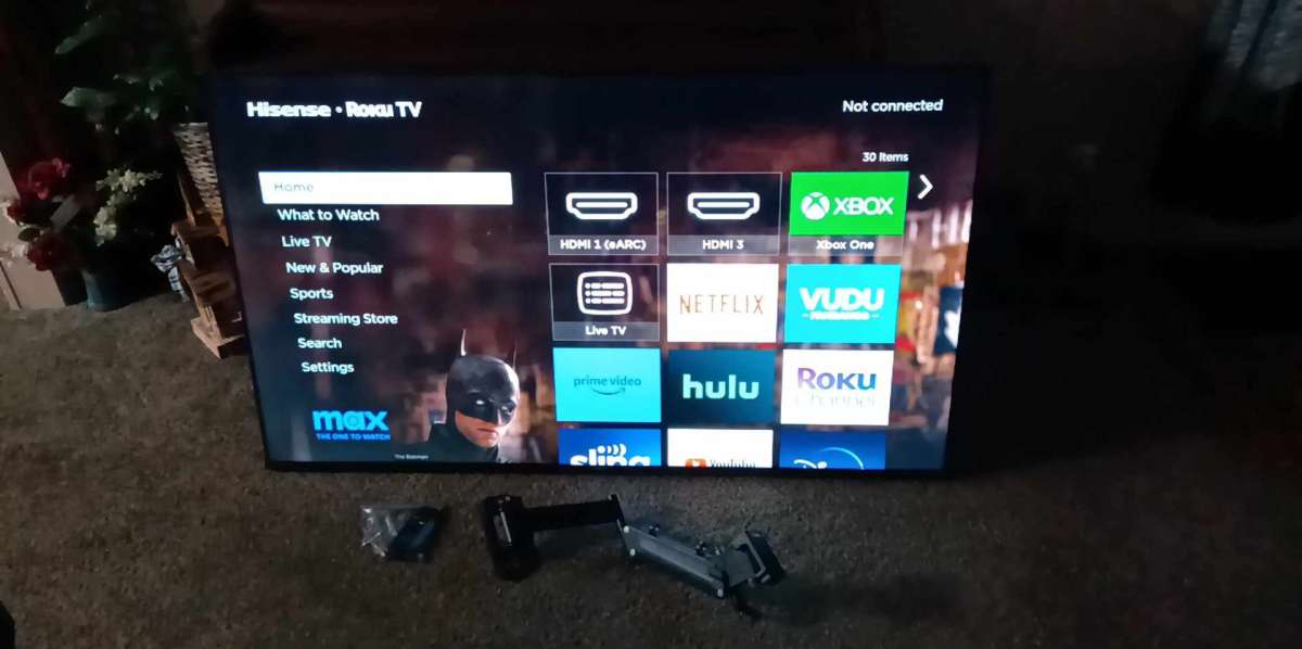 65 inch Hisense smart roku tv
