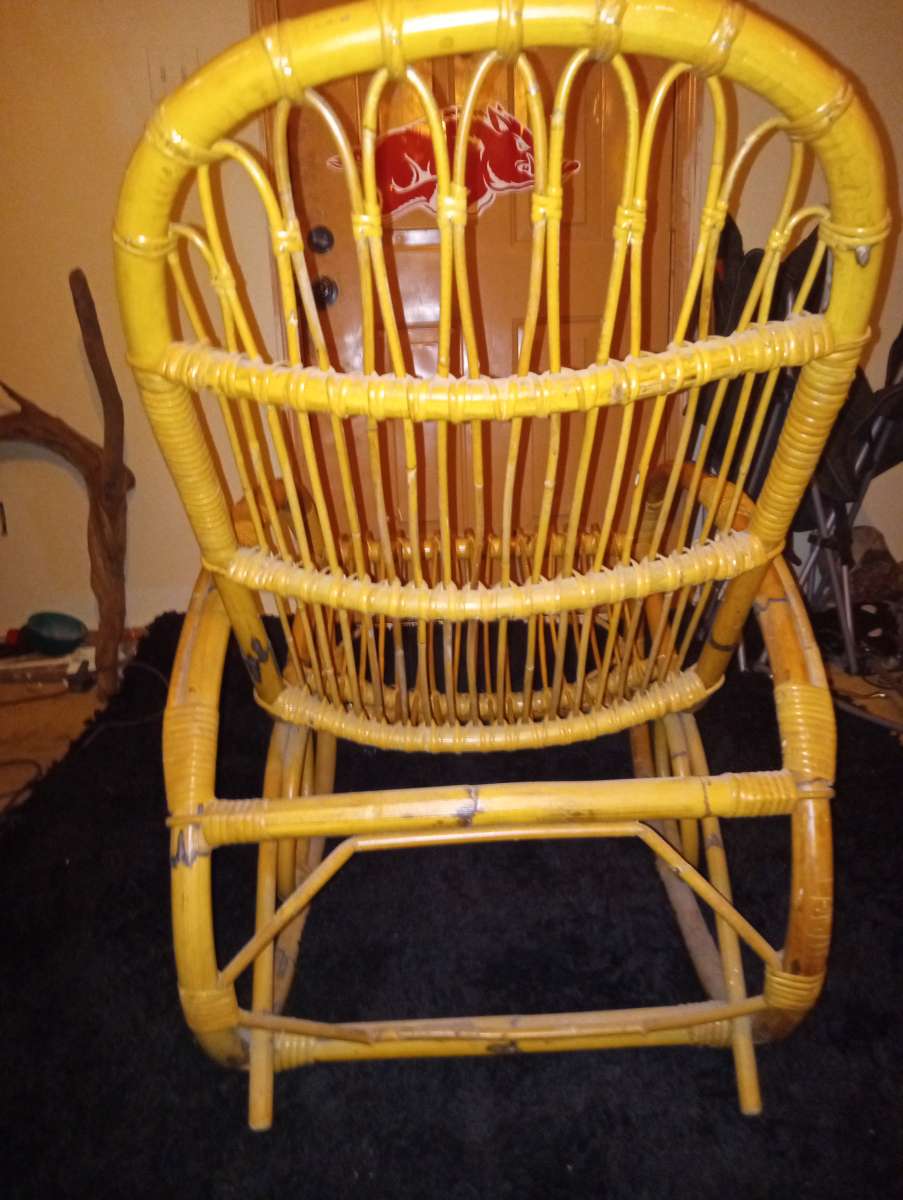 VINTAGE 1970S BURNT BAMBOO RATAAN ROCKING CHAIR